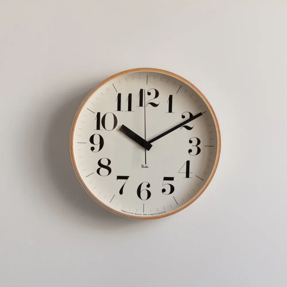 Horloge murale en contreplaqué Riki M – Image 2